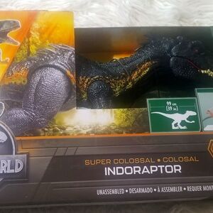 Jurassic World Super Colossal Indoraptor Dino Tracker Dinosaur Figure Mattel